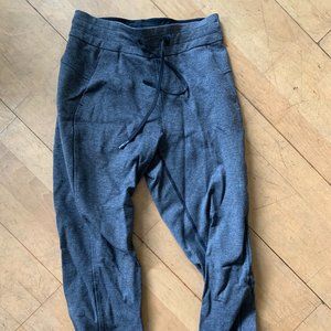 lululemon charcoal grey jogger